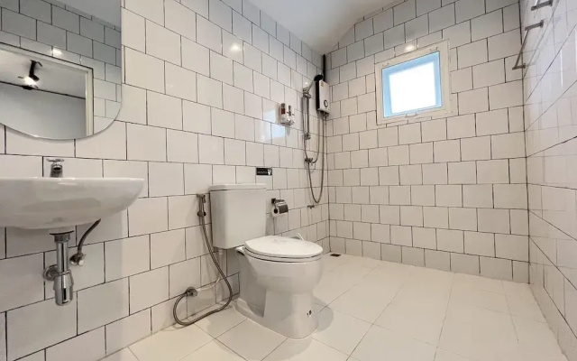 MINI-ME HUBS - Charm Suites in Old City