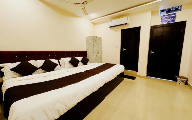 Hotel Hariom Palace