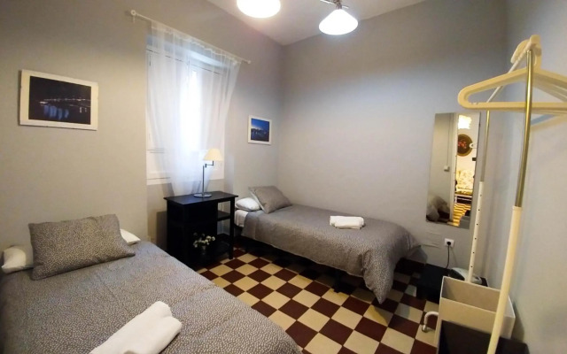 Apartamento Plaza de Doña Elvira 8