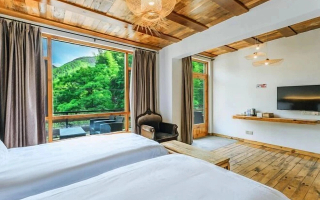 Anji Hemu Homestay