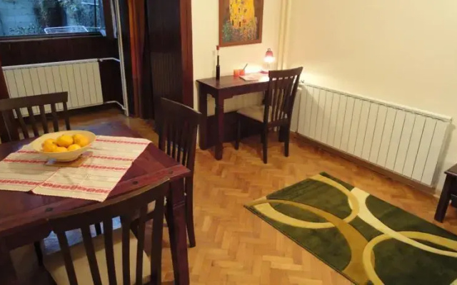 Apartment Bana