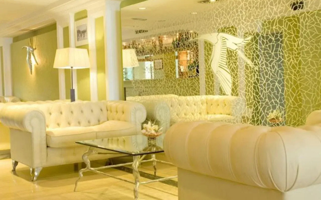 Aparthotel Hispanos 7 Suiza