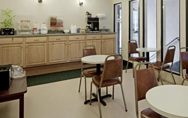 Springfield Inn