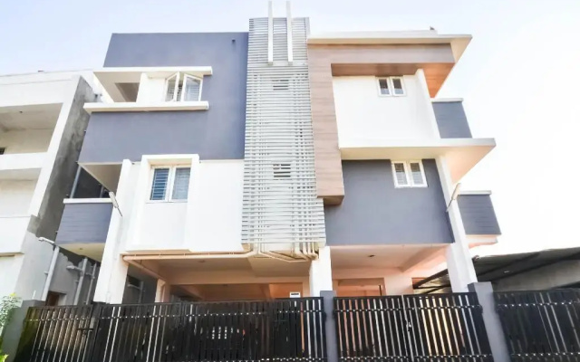 Gowtham Grand by OYO Rooms