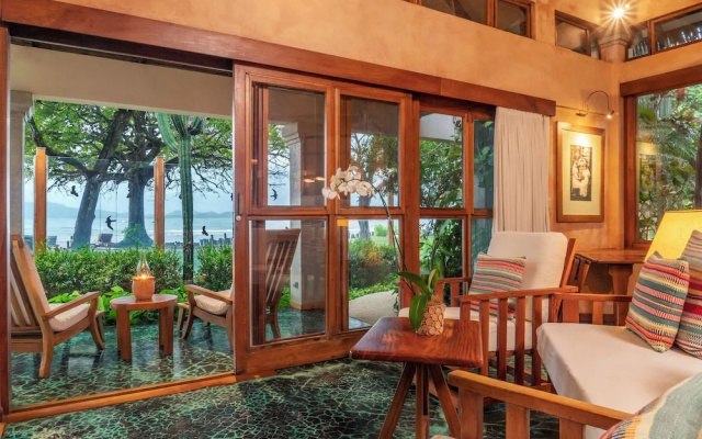 Beachfront Suites by Hotel Capitán Suizo