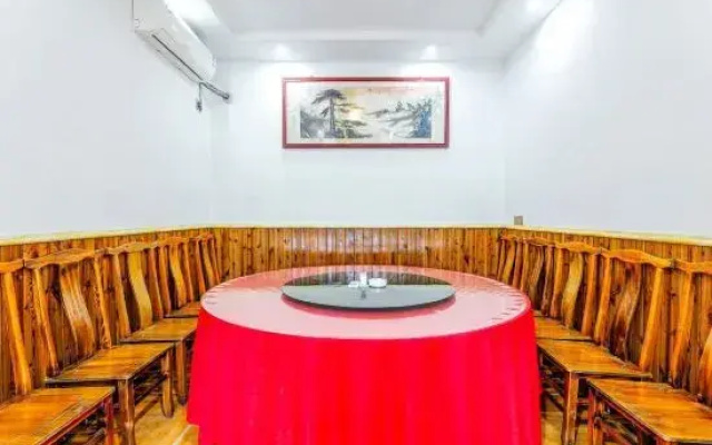Kaiman Hotel (Huangshan North Railway Station)