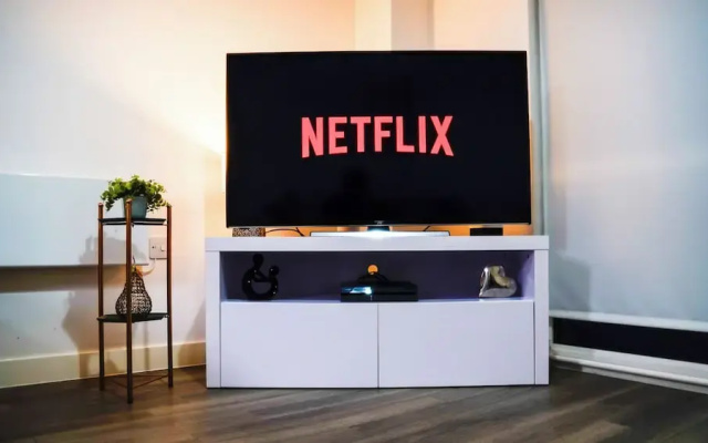 Halo Apartment