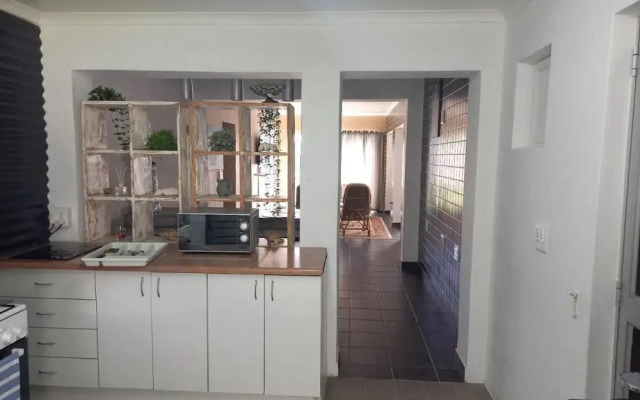 Four Seasons Struisbaai