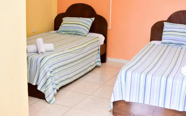 Palmas Park Hotel Y Restaurant