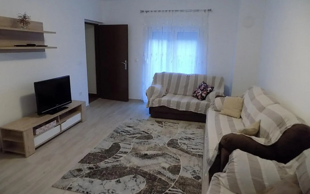 BOžICA - 30M FROM THE SEA - A1(4+1)