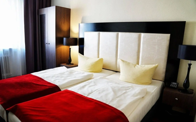 Hotel Admiral Frankfurt City Centre
