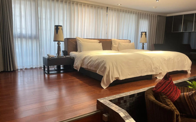 Qingdao Housing International Hotel