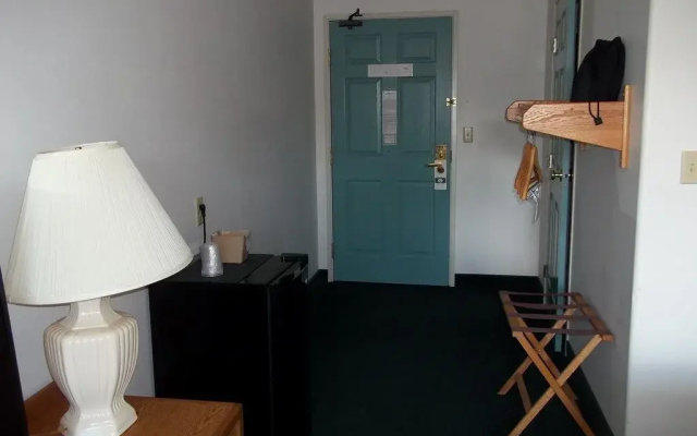 Fullerton Inn
