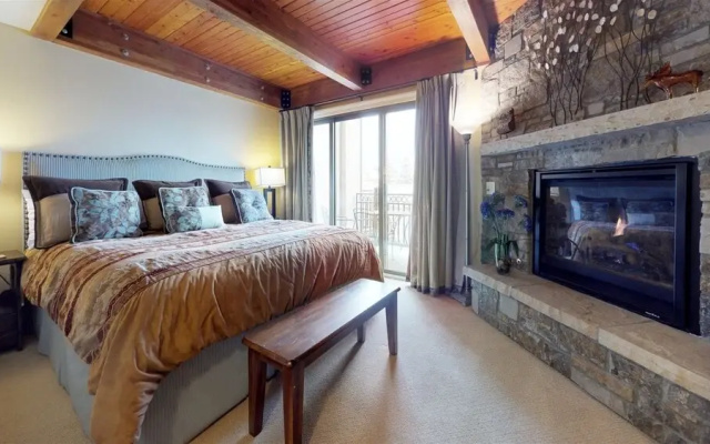 3 Bedroom Condo