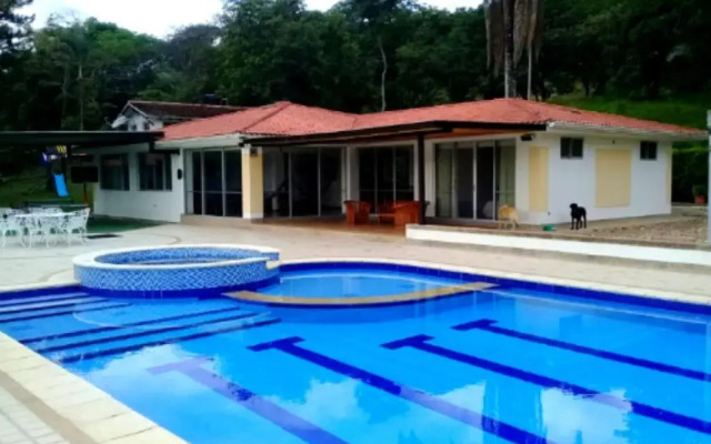 Casa Campestre con Piscina Privada Anapoima