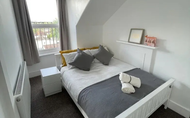 First Rate Apartment