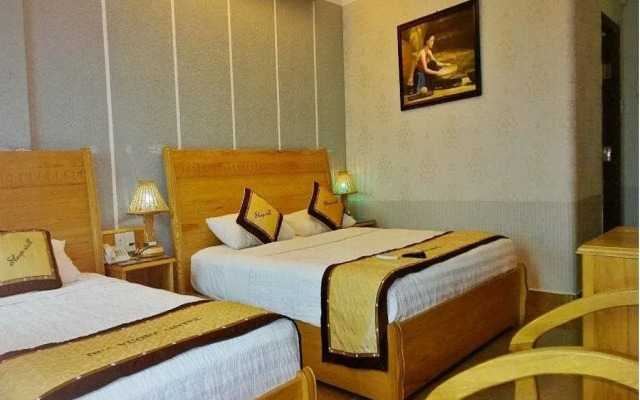 Duc Vuong 2 Hotel