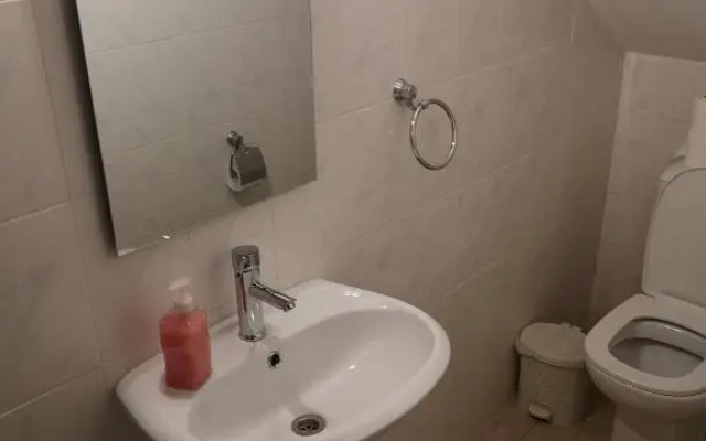 Aprosmeno Jacuzzi House 1