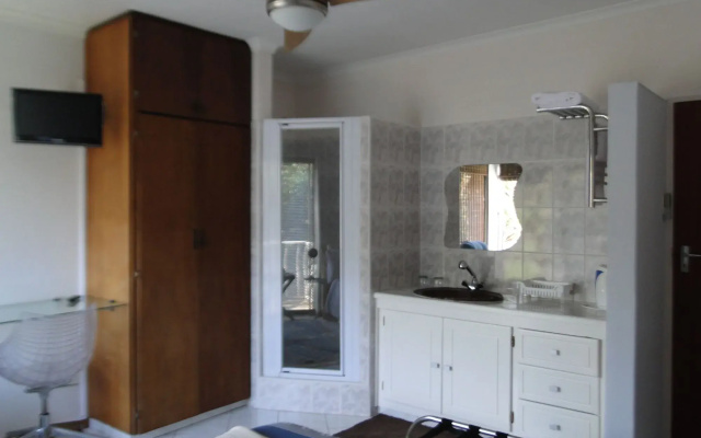 Bluewater Beach Accommodation