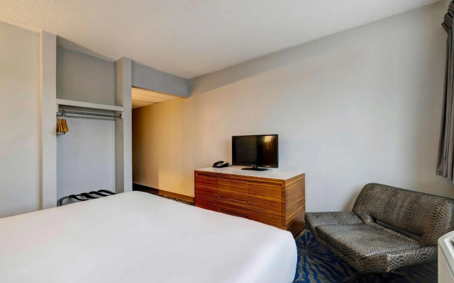 Motel 6 Arlington, Tx – Entertainment District