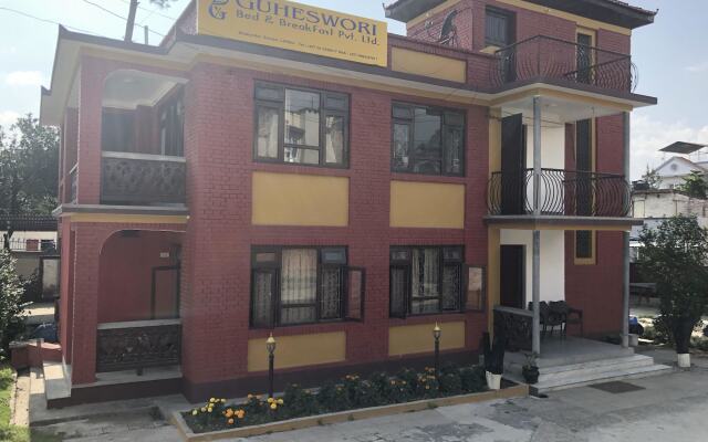 Отель Guheswori bed and breakfast Непал, Лалитпур - отзывы, цены и фото номеров - забронировать отель Guheswori bed and breakfast онлайн вид на фасад