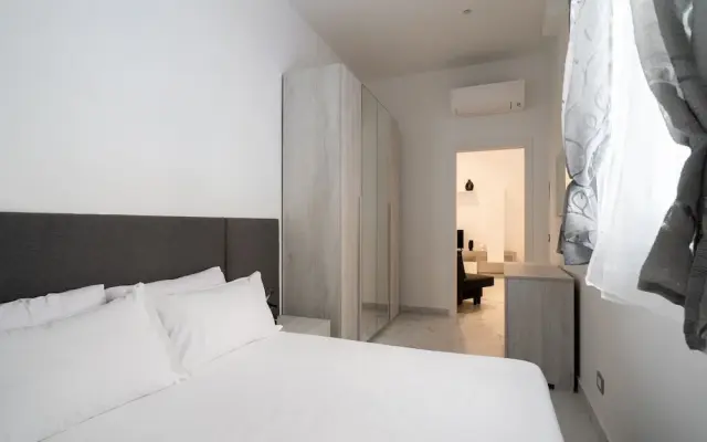 The Urban Nest White and Grey by Wonderful Italy