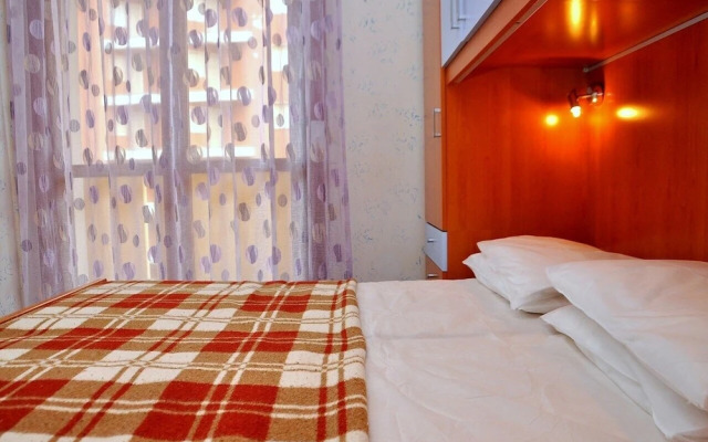 Lovely Holiday Apartment With sea View