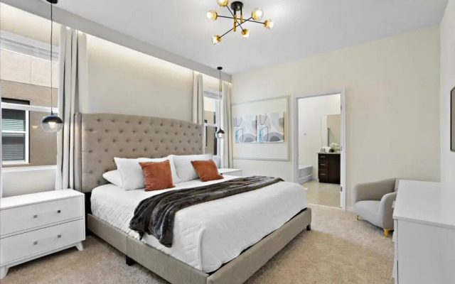 6 Bedroom/ 6 Bathroom Solterra (7623 OL), Davenport, US