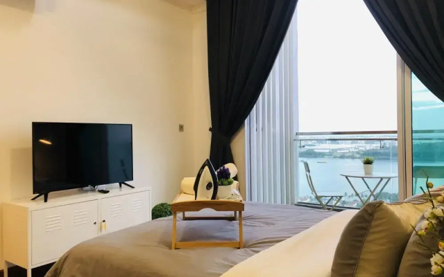 Paragon Suite by Homestay JB