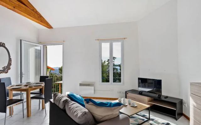 Alluring Holiday Home in Magagnosc With Balcony