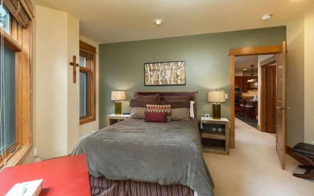 Lone Eagle #3020 - 2 Br Condo