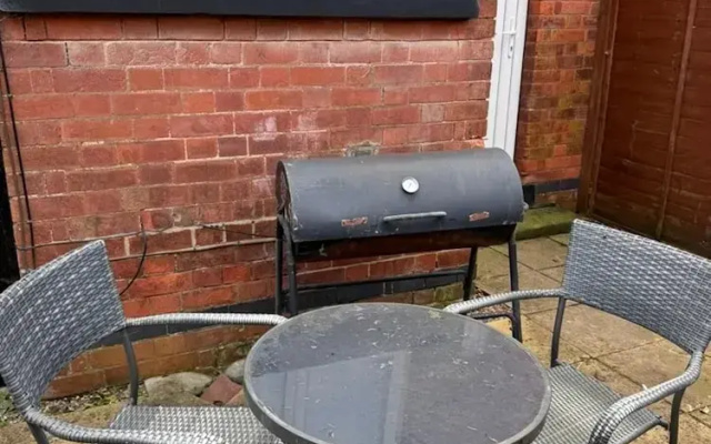 2 Guests - Free Parking - 6min to Derbion Centre