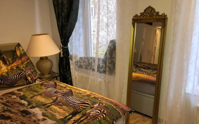 Flair and Design Apartment!