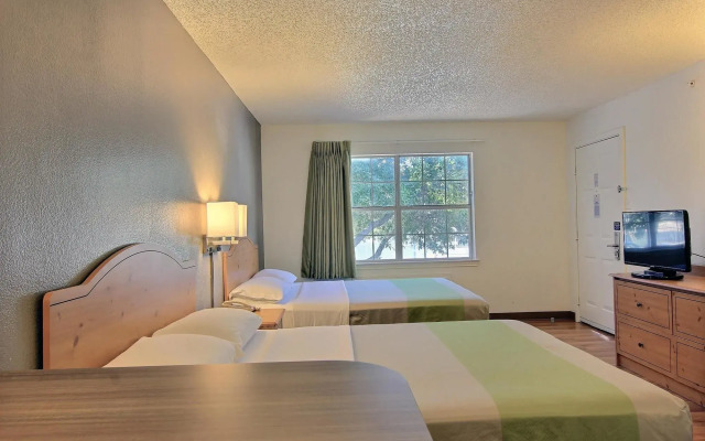 Studio 6 Extended Stay - Austin, TX - Midtown