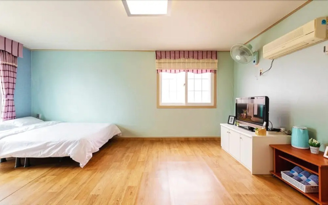 Taean Pine Scented Pension