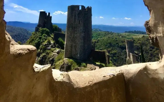 CARCASSONNE HISTORIC DUPLEX 4 star air conditioned APARTEMENT d`ÉGLANTINE