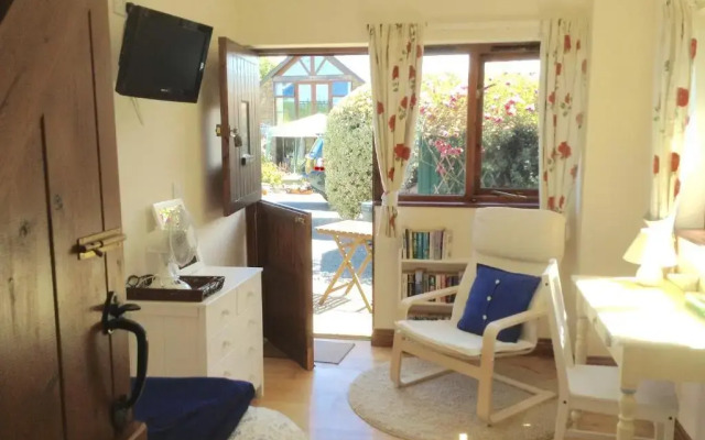 The Tack Room - a Comfy Cabin in North Devon
