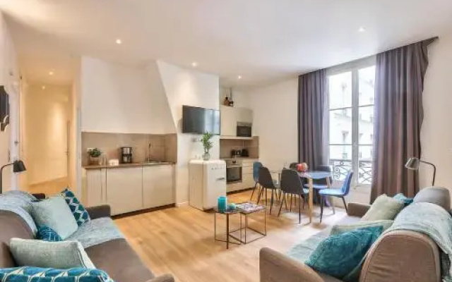 62-Luxury Flat Champs Elysees (1g)
