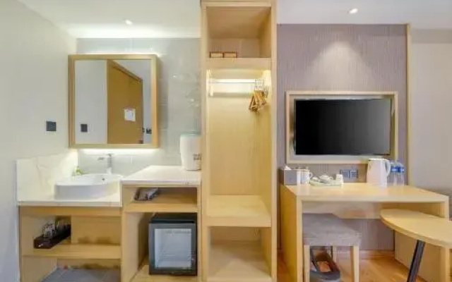 Harbin Central Street Lvyue Boutique Hotel (Saint Sophia Church)