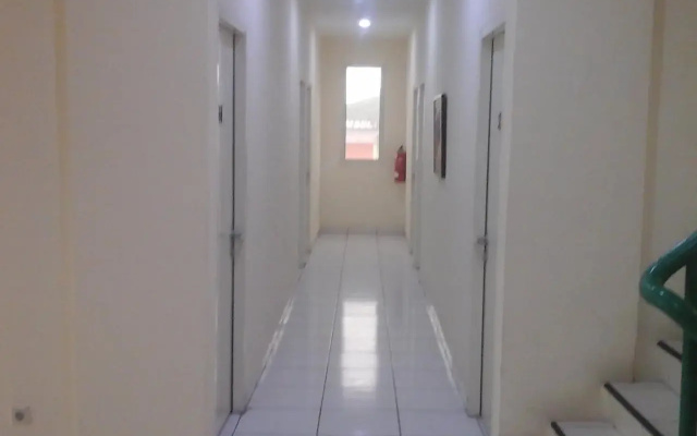 Hotel J8