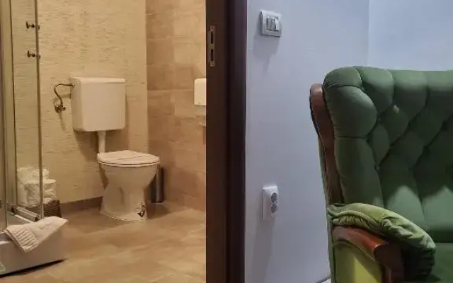 Hanu lu Mos Opinca