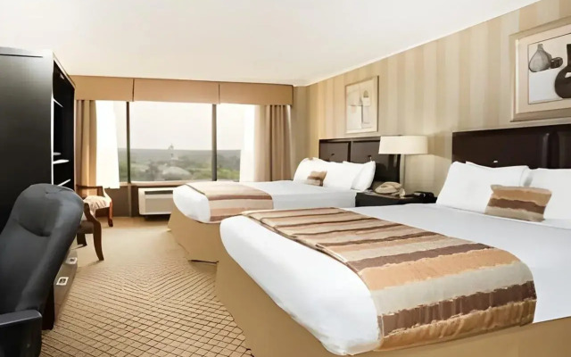 Ramada Hotel & Conf Center by Wyndham Augusta Downtown
