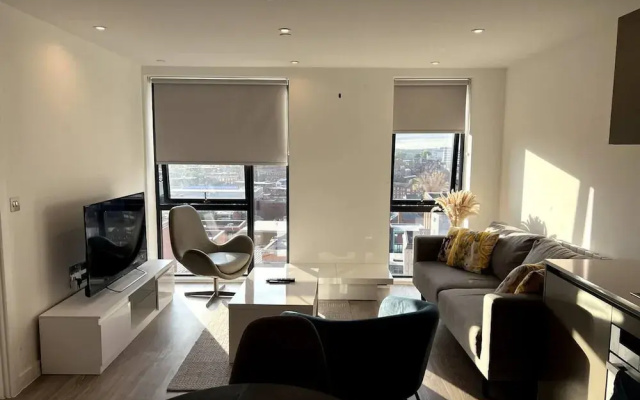 One Bedroom Luxury Flat in City Center