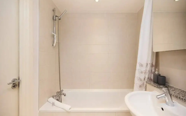 The River Thames Hideout - Modern 1bdr Flat