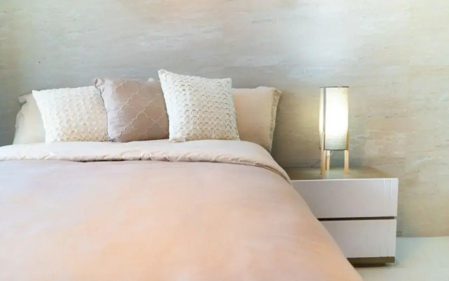 Econosuites Fundidora