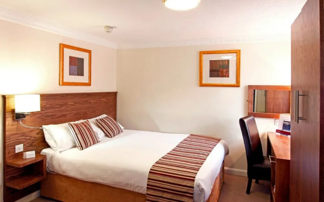 Mercure Wolverhampton Goldthorn Hotel