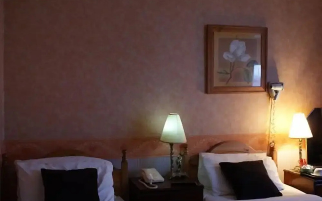 Wards Hotel