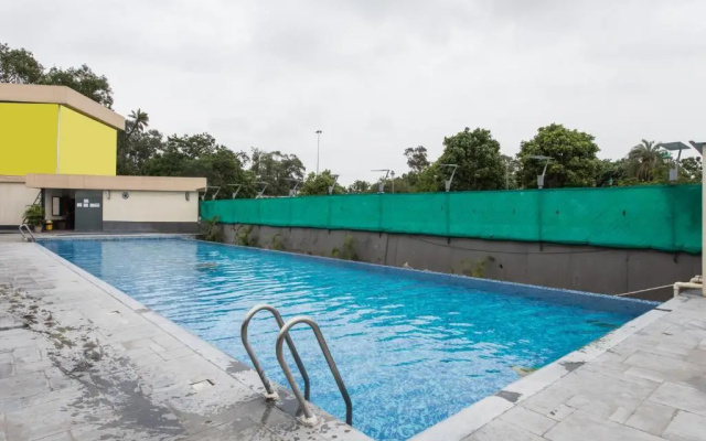 FabHotel Solaris AB Road