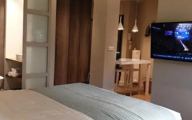 Newly Renovated Studio 15 min walk from Acropolis