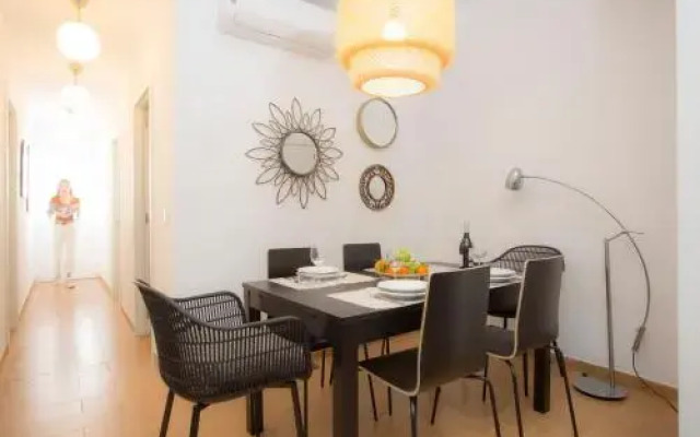 SingularStays Marina